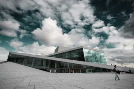 Oslo_opera-house